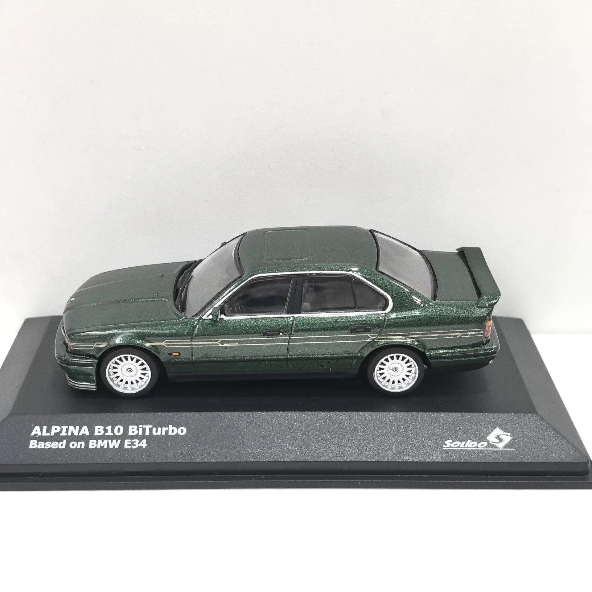 SOLIDO 1:43 Alpina B10 Biturbo Noir 1994 – Miniature Diecast Détailée – Collection Voiture Sportive