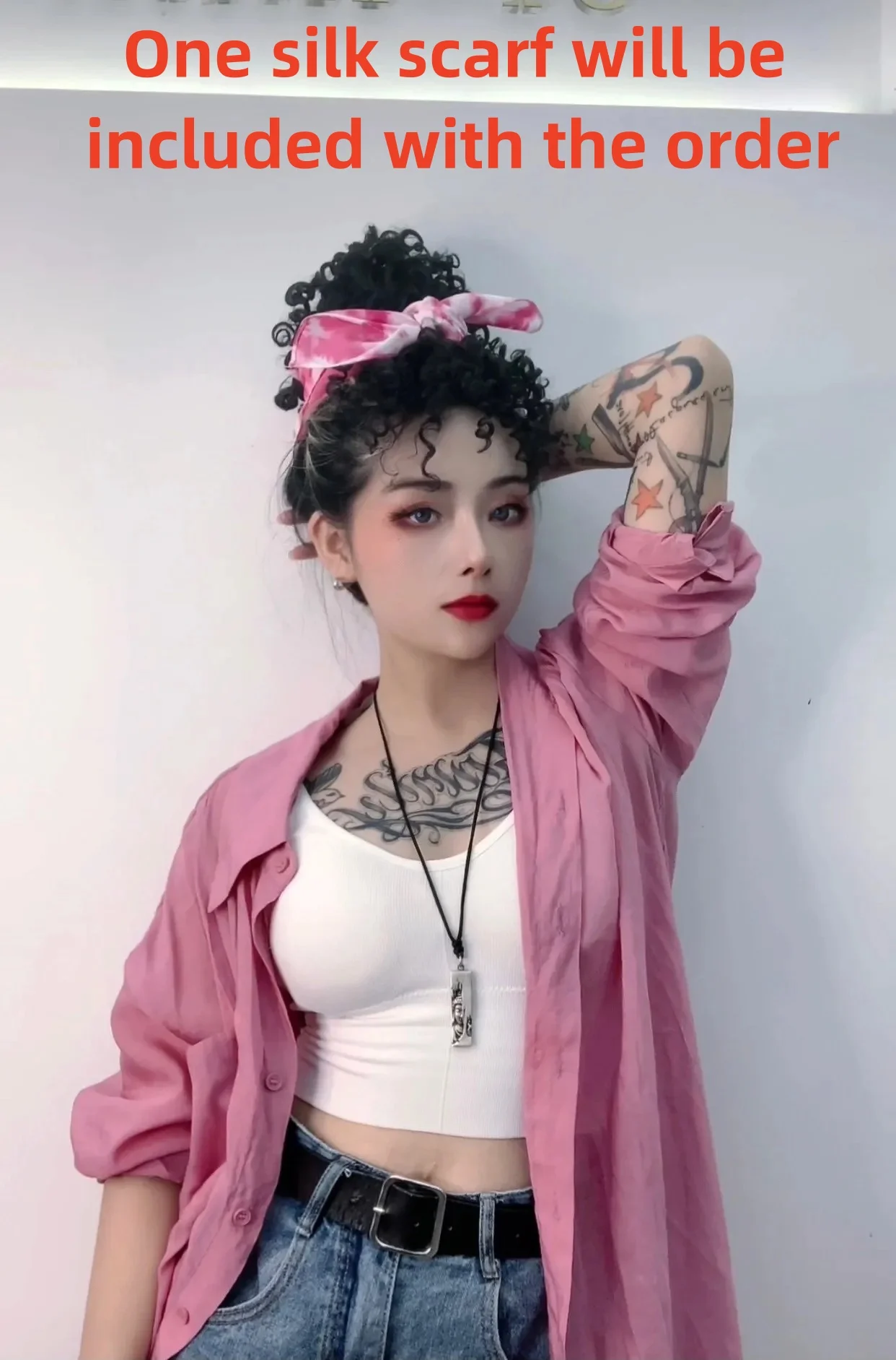 

Синтетические афро кудрявые волнистые волосы челки Ретро буффами волосы парики с кулиской хвост на зажиме наращивание волос ананас бахрома