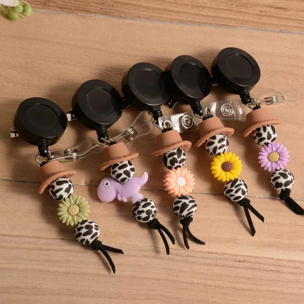 

Daisy Flowers Nurse Badge Reel Retractable Silicone Beaded Id Holder Keychain with Rotating Alligator Clip for Doctors Teacher