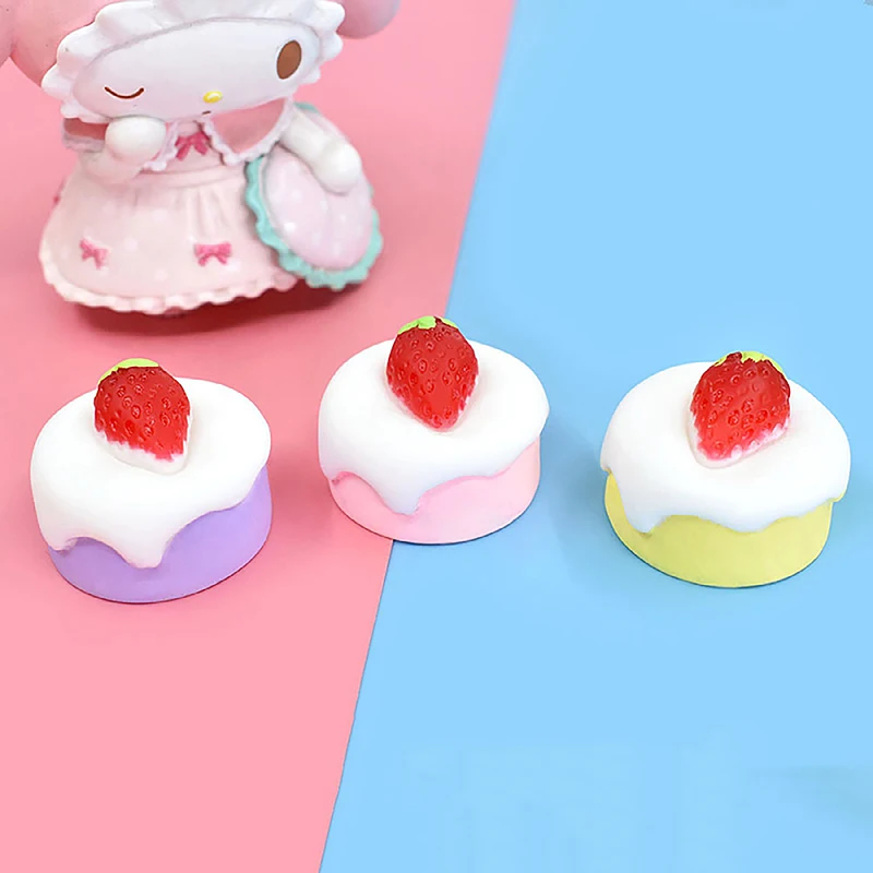 

5PCS Kawaii Resin Fake Dessert Simulation Mini 3D Strawberry Shortcake Dollhouse Keychain DIY Refrigerator Stickers Accessories