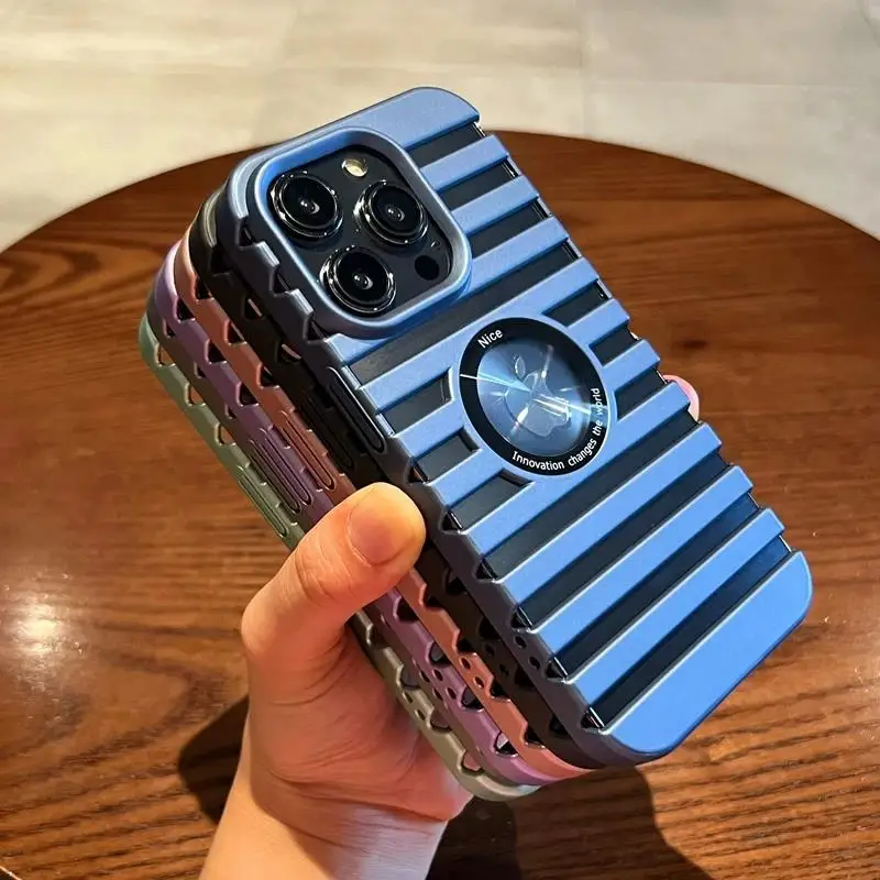 Luxury Hollow Out Phone Case For iPhone16 15 14 13 12 11 Pro Max Plus Dissipate Heat Shockproof Bumper Protective Back Cover