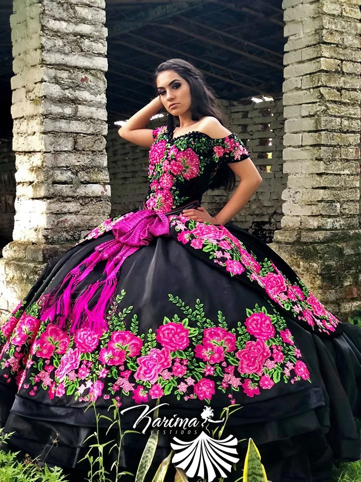 

Black Fuchsia Mexican Charro Princess Quinceanera Dresses Off Shoulder Floral Applique Corset vestido 15 años quinceañera