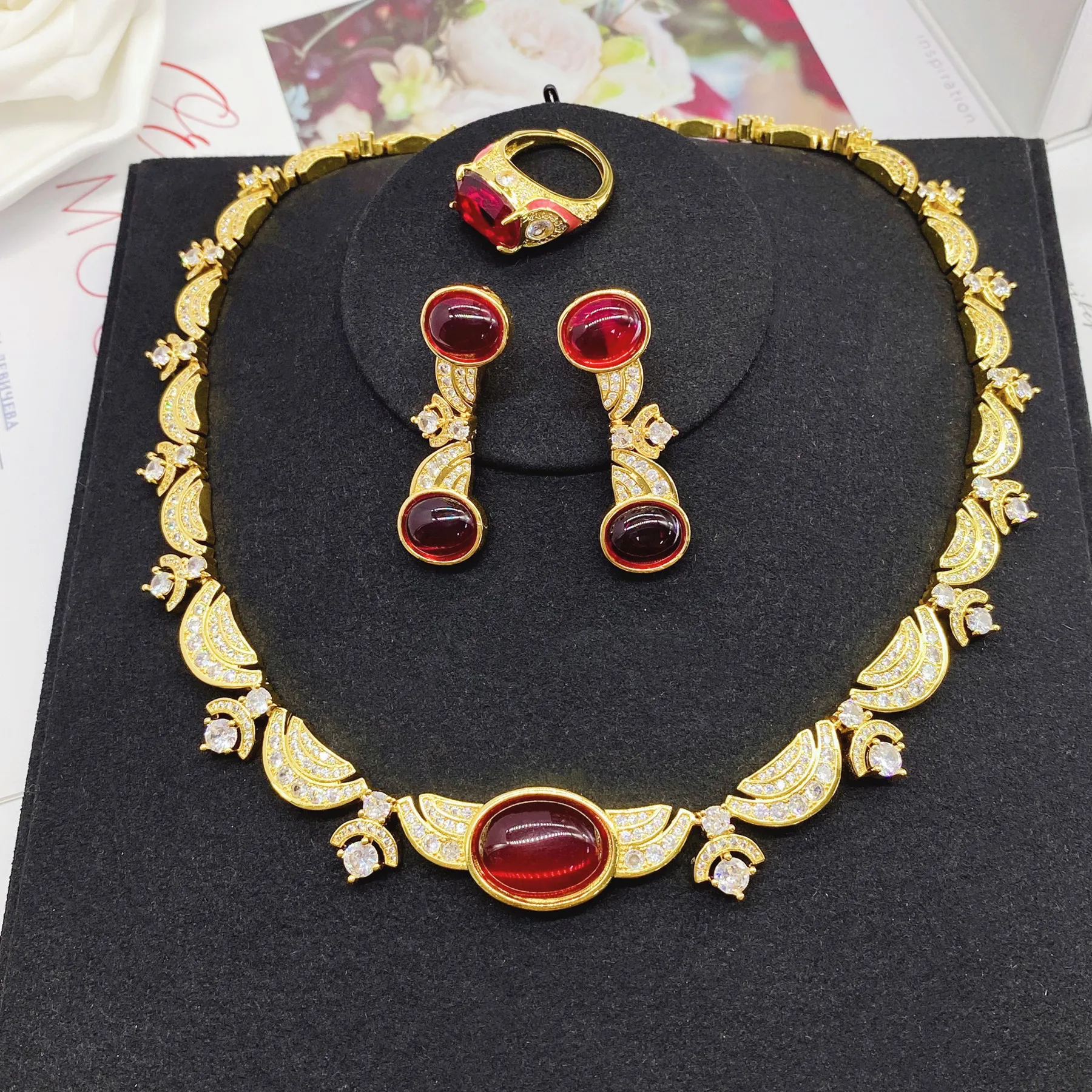 

2023 Women Galaxy Brilliant plated 18K gold pomegranate red zircon earrings Ring Necklace