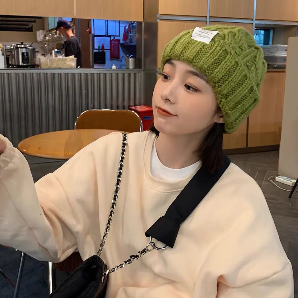 Рисунок 4 - Женская Теплая Зимняя Шапка-би