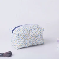 Storage Organizer Floral Puffy Quilted Makeup Bag Flower Printed Cosmetic Pouch Large Travel Cosmetic Bag Makeup Accessory 3