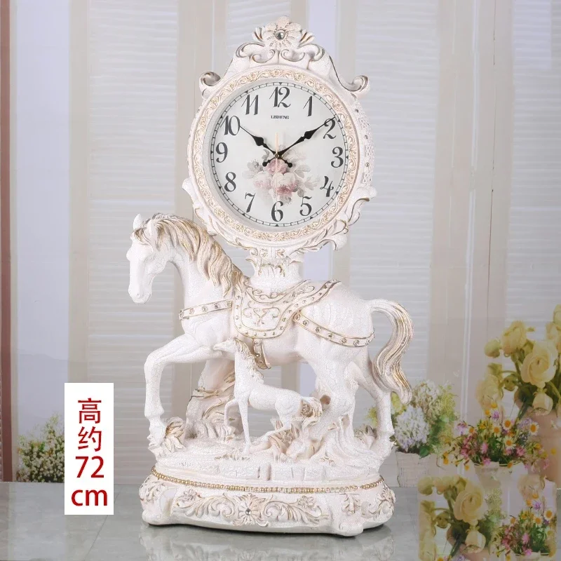 Retro Resin Standing Clock European Creative Horse Floor Clocks Home Decoration Pendulum Clock Living Room Watch Ornaments