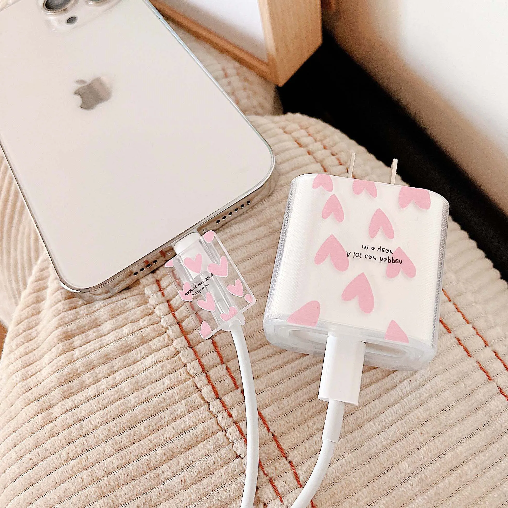 Pink Love Relif 3D Heart Cute Cartoon Cavo Usb Per Iphone 18/20W Linea Dati Ricarica Rapida Bite Head Holder Winder Cord Case