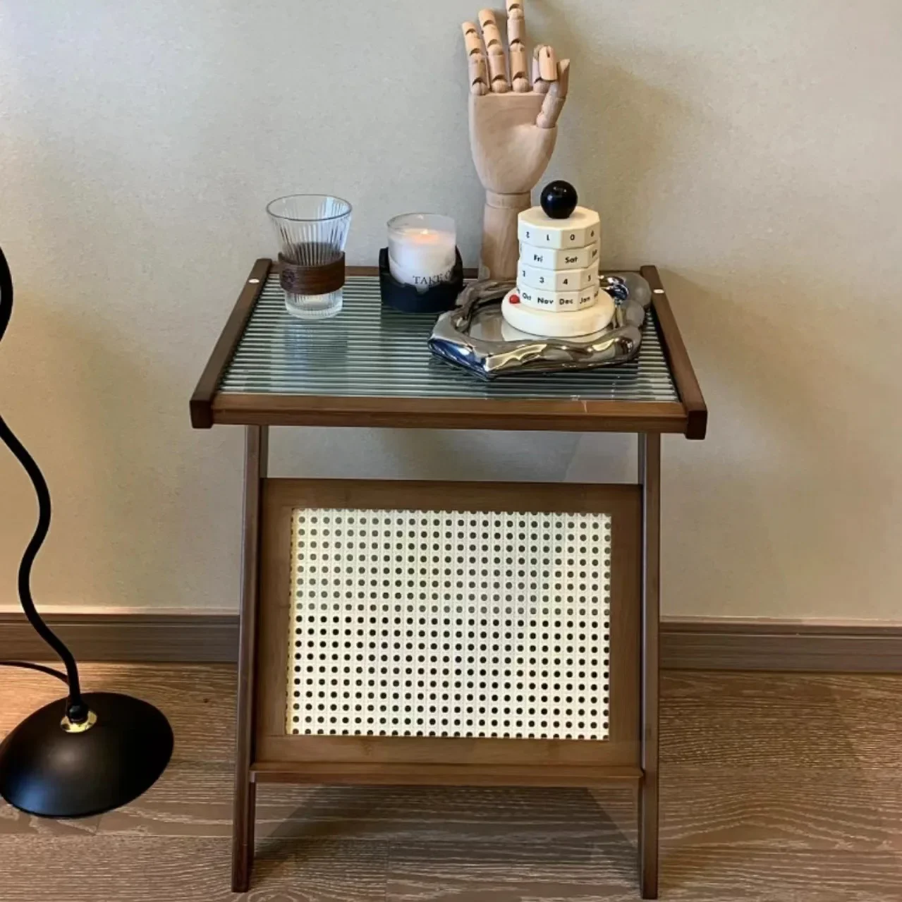 For Sofa Edge Simple Household Black Tea Table Small Bedside Table Modern and Minimalist Balcony Storage Rack Room Furniture