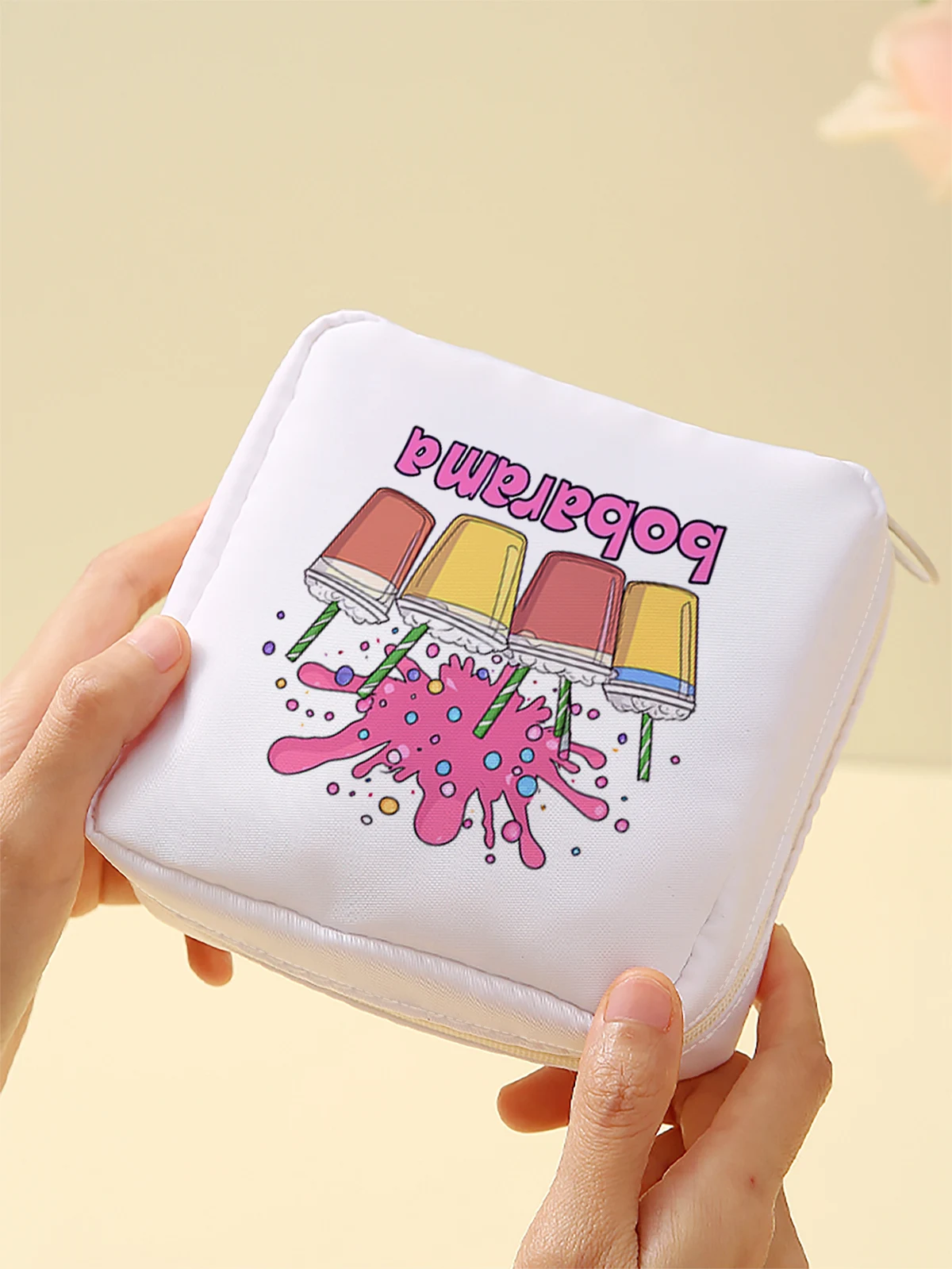 Cartoon pattern printed sanitary napkin storage bag, women's lightweight tissue bag, sanitary tissue bag