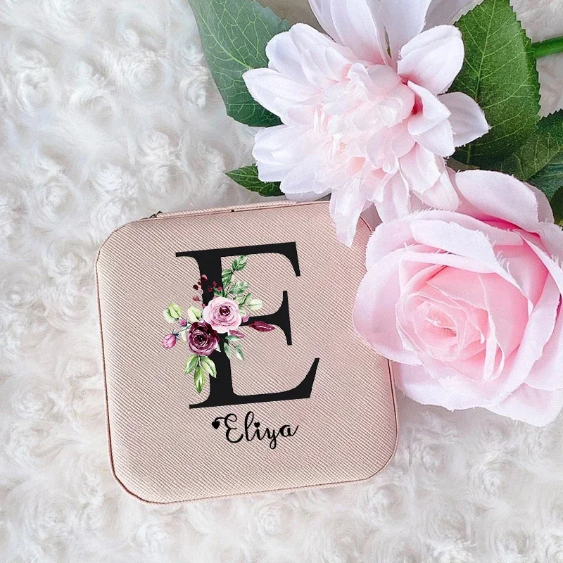 Jewelry Box Personalized Initial Letter Withe Name Girl Jewellery Case Wedding Gift Bridesmaid Portable Travel Case Gifts