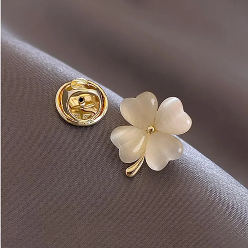 1pc Fashion Gorgeous Cubic Zirconia Flower Copper Brooch Women Suit  Accessories