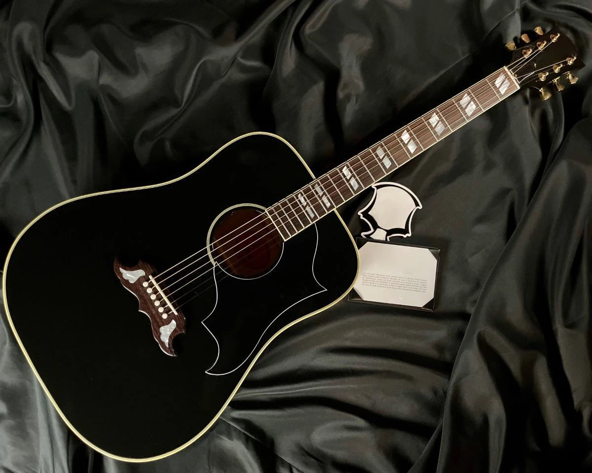 Dove Ebony Acoustic Guitar as same of the pictures