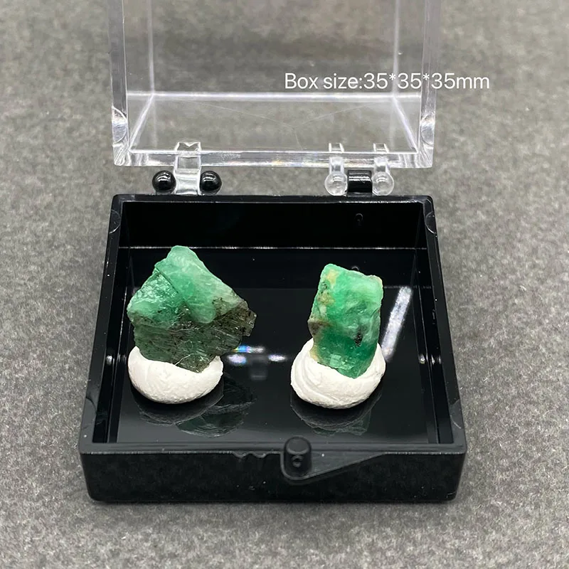 100%  Natural Emerald Mineral Specimens Stones and Crystals Healing Crystal   +Box size:35*35*35 mm