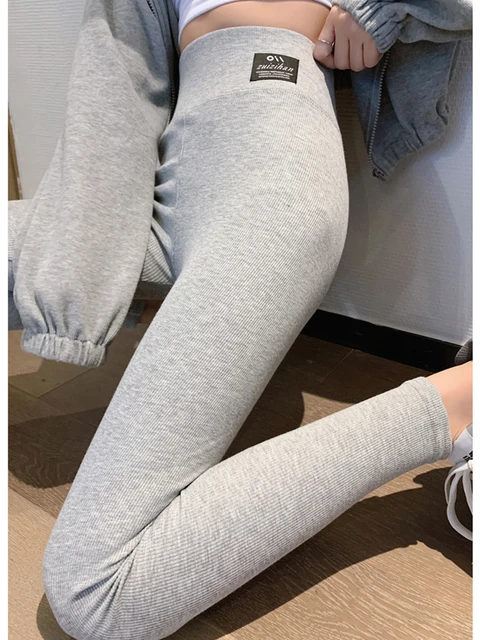Gray Leggings Outfit 2024