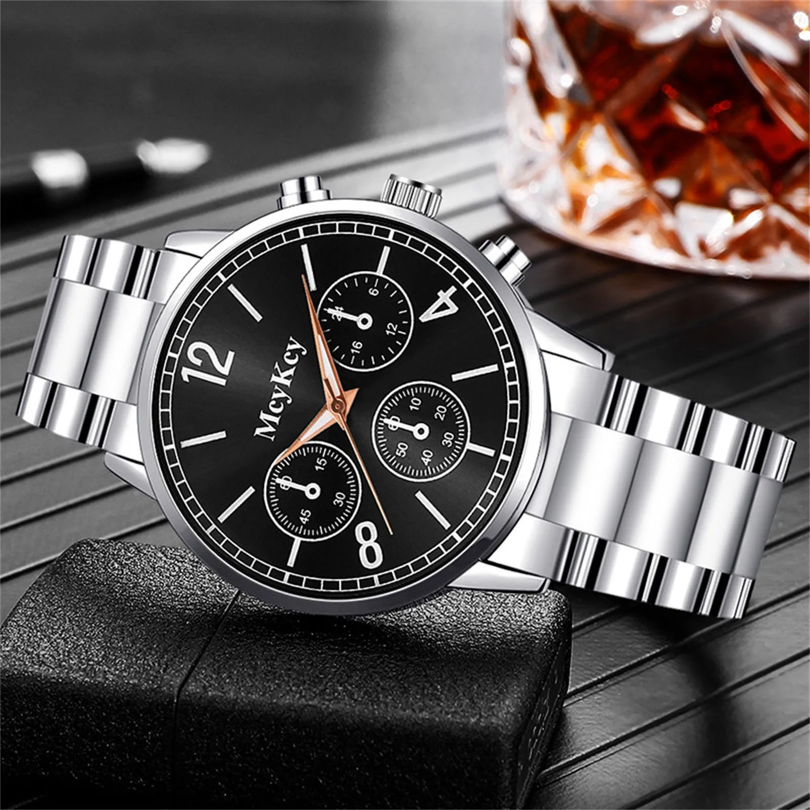

Men's Watches Luxury Fashion Creative Fake Three Eyes Six Pins Alloy Wristwatch Men's Stainless Steel Analog Quartz Watch