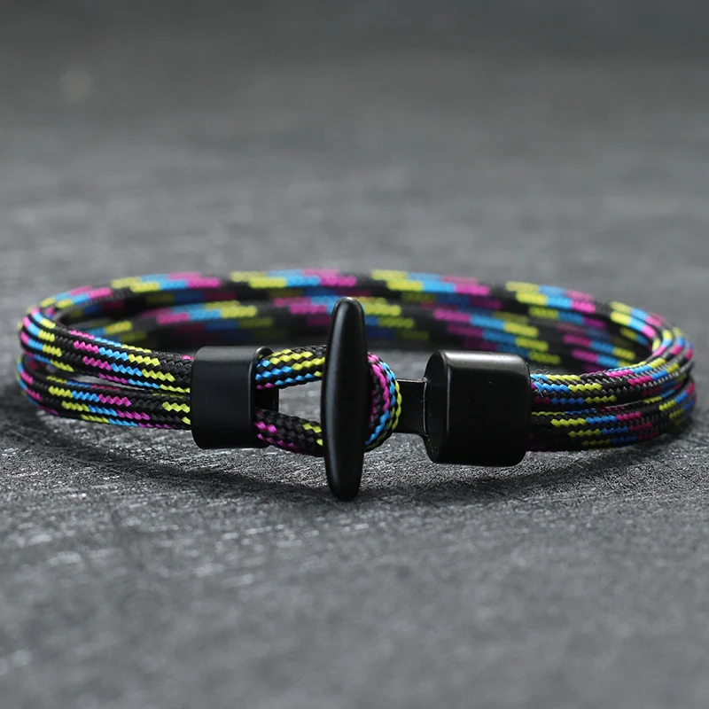 How to Make a Four Strand Round Braid/Magnetic Clasp Paracord Bracelet 