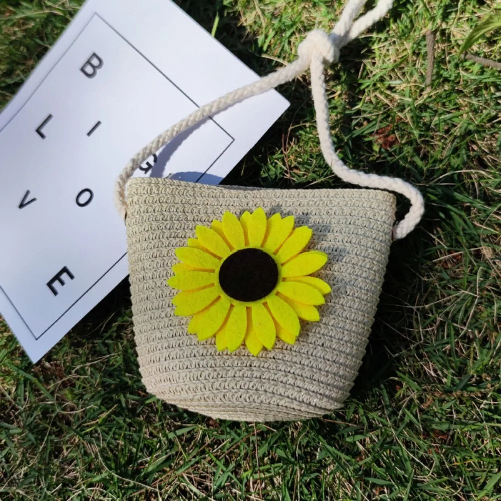 Bloom Tote Mini Straw Shoulder Bag 4