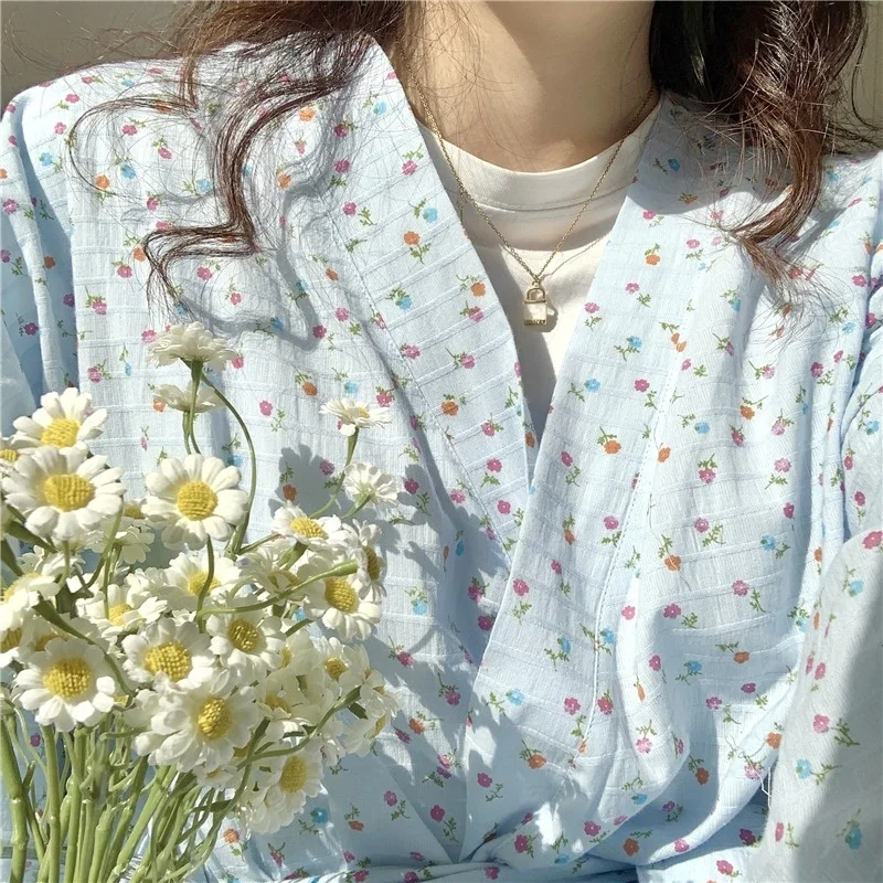 

Пижамы и банные халаты из хлопка и льна для женщин