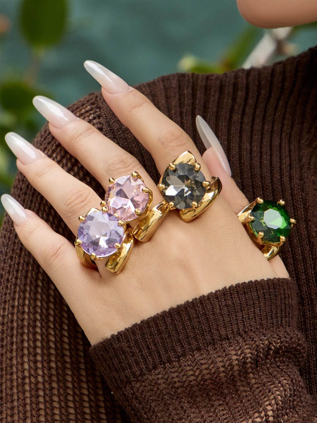 Statement-Spiraldraht-Ringe mit funkelnden großen Zirkonia-Edelsteinen, 18k vergoldeter Edelstahlring für Damen – Detail 6
