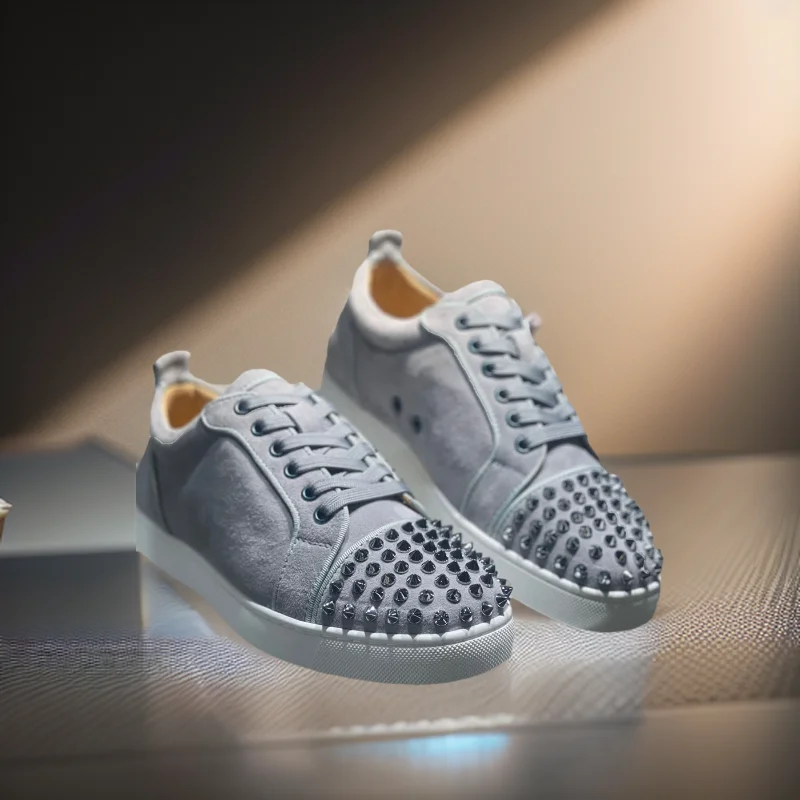 

Fashion Low Top Red Bottom Shoes For Men Luxury Brand Trainers Driving Spiked Silver Rivets Toecap Gray Suede Genuine Leather