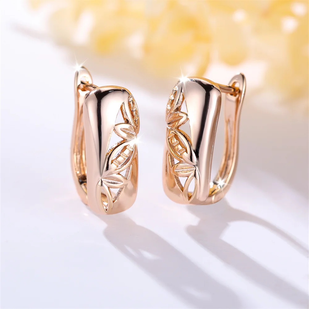Antique Hollow Smooth Metal Leaf Hoop Earrings For Women Vintage Gold Color Ear Buckle Wedding Jewelry Engagement Party Gifts