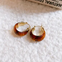 Vintage Brown Resin U - shaped Basket Earrings - Versatile Creative Design, Light Luxury High - End Jewelry Gift (Coffee color)