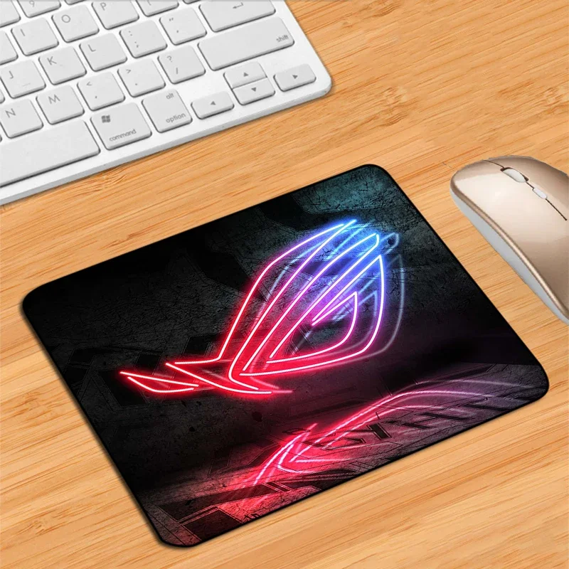 Рисунок 2 - Игровой коврик для мыши