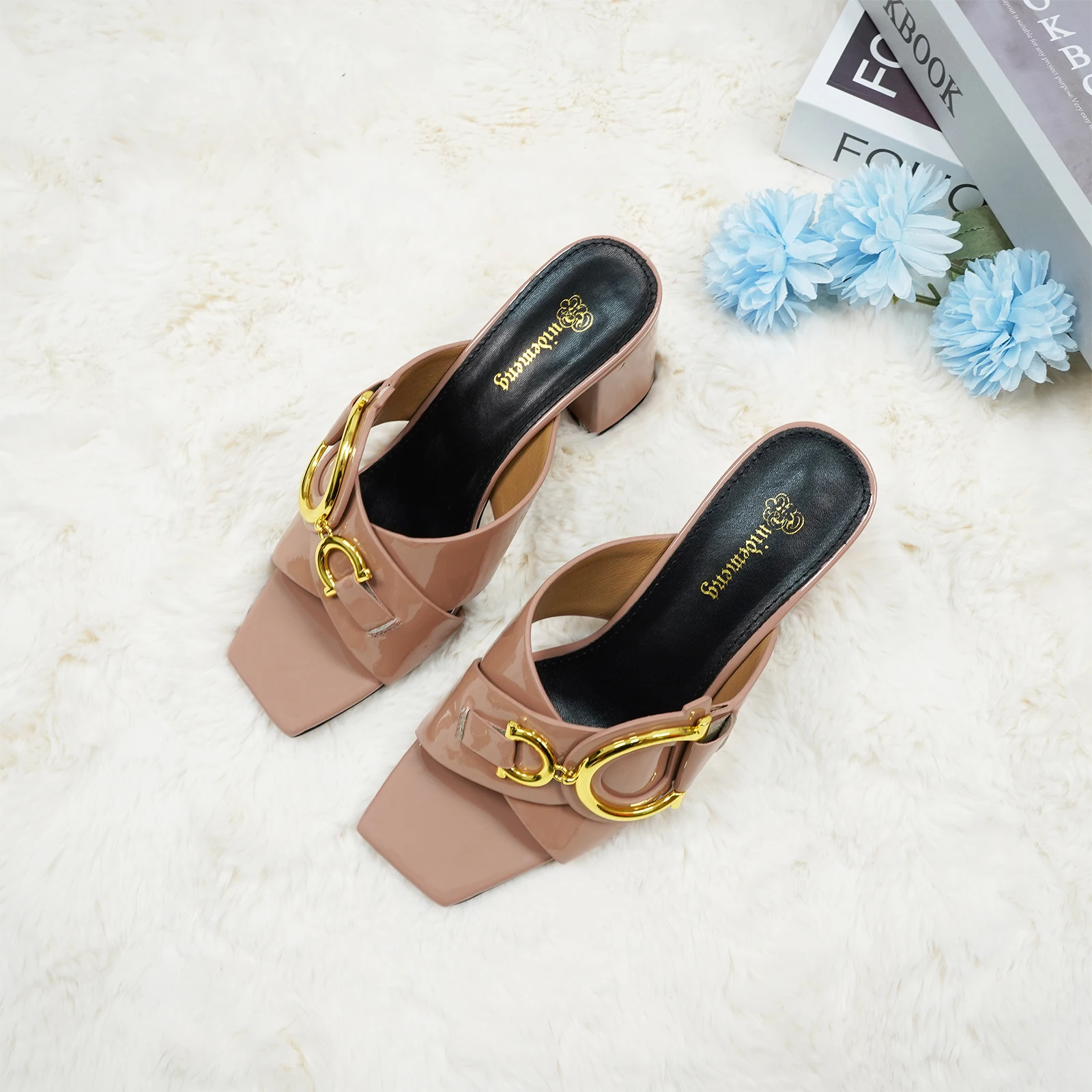 2024 New Women's Summer Outdoor Coarse Heeled Slippers with Anti Slip and Dew Toe Solid Color Water Diamond High Heel Slippers 2