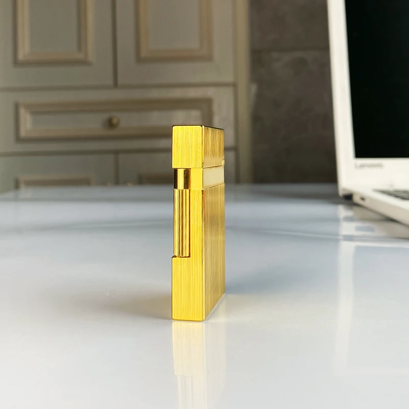 New Retro Lighter Bright Sound Brass Shell Windproof Lighter Cigarette Men Gift