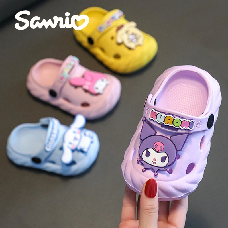 

Аниме Sanrios Hellokittys Cinnamoroll Kuromi My Melody детские бриджи для девочек садовые пляжные тапочки детская обувь с дырками сандалии для мальчиков