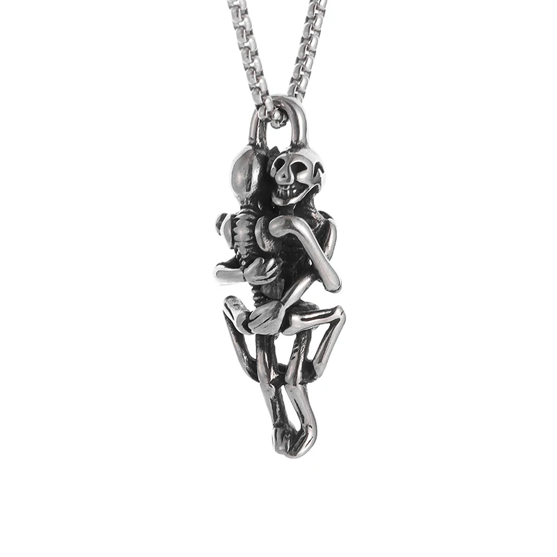 

Romantic Skull Lover Hug Pendant Necklace Men and Women Gothic Punk Rock Jewelry Halloween Gifts