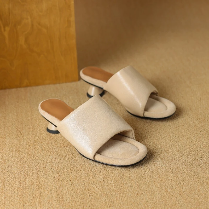 Comfortable soft leather bread shoes, sheepskin slippers, women's summer fashion middle heel sandals