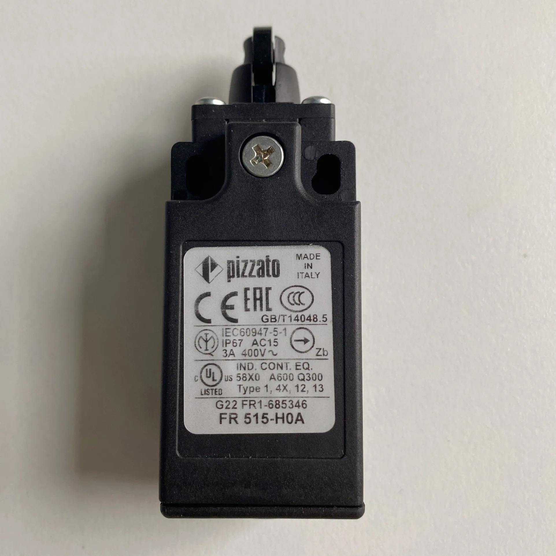 

New original Pizzato limit switch FR515-HOA