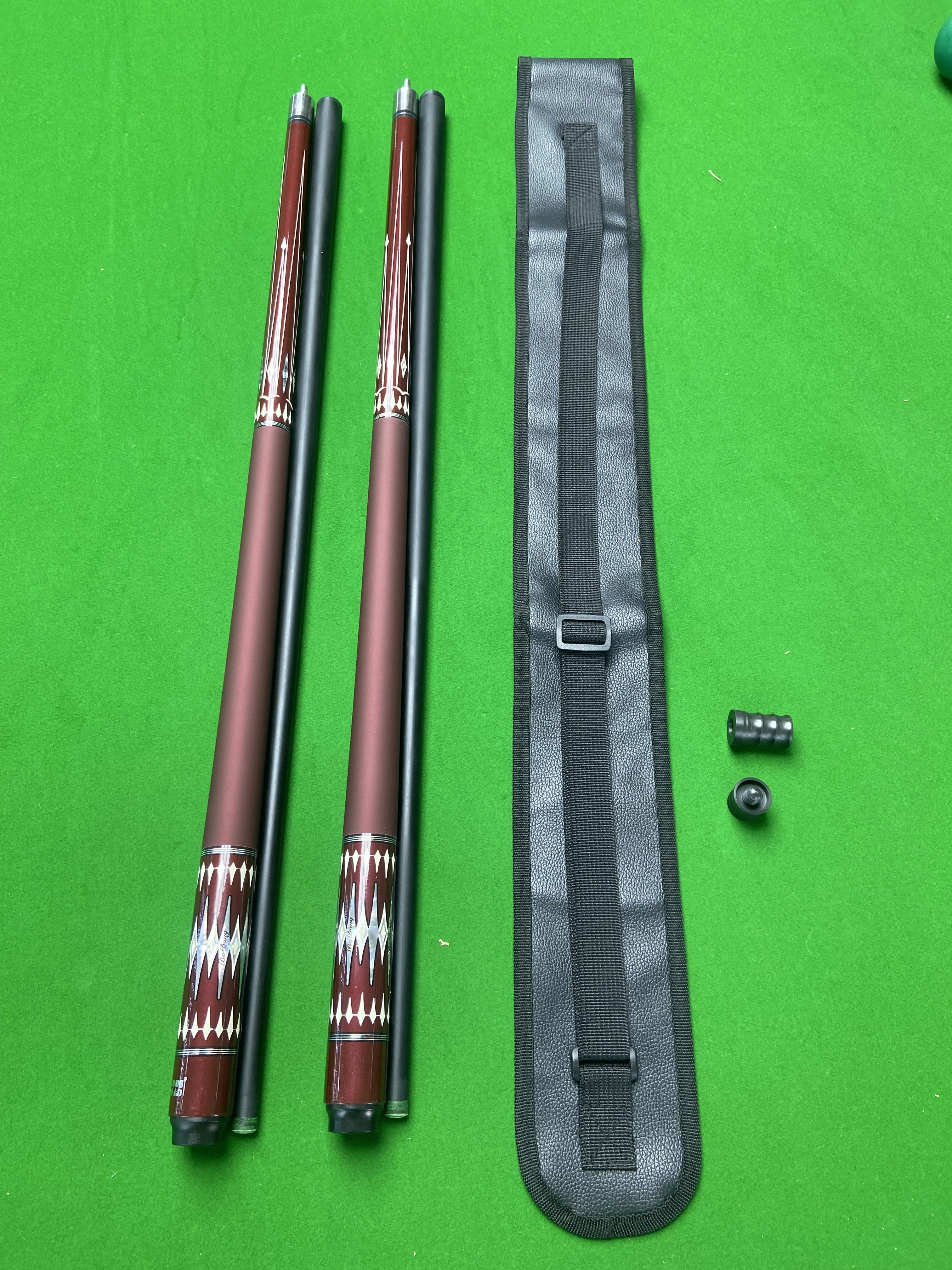 

Carbon pool cue and spiral protection with leather cue carrier bag