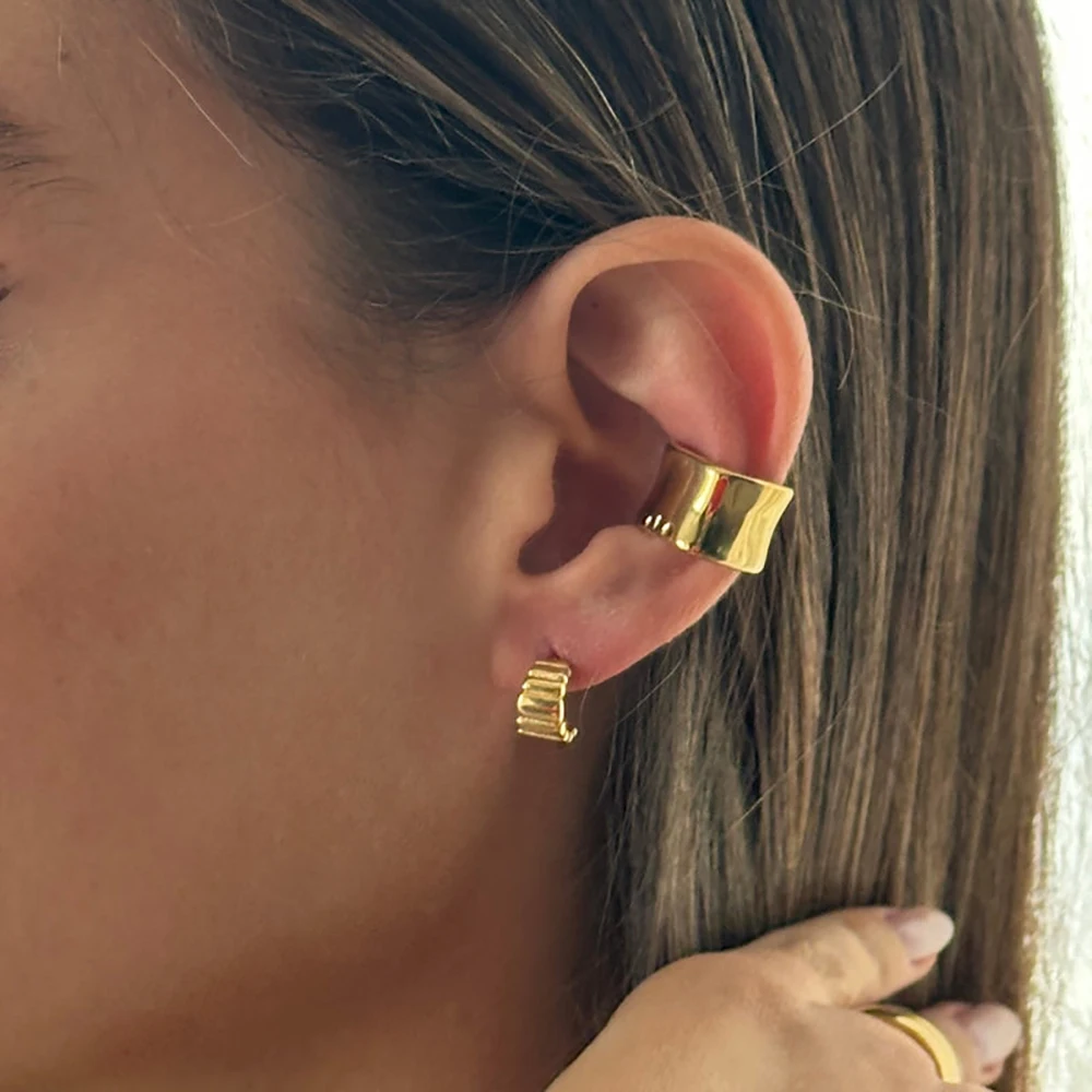 Metal Stripe Texture Geometric CC Hoop Earrings Stainless Steel Golden Unusual Cast Huggie Earring Personality Statement Jewelry