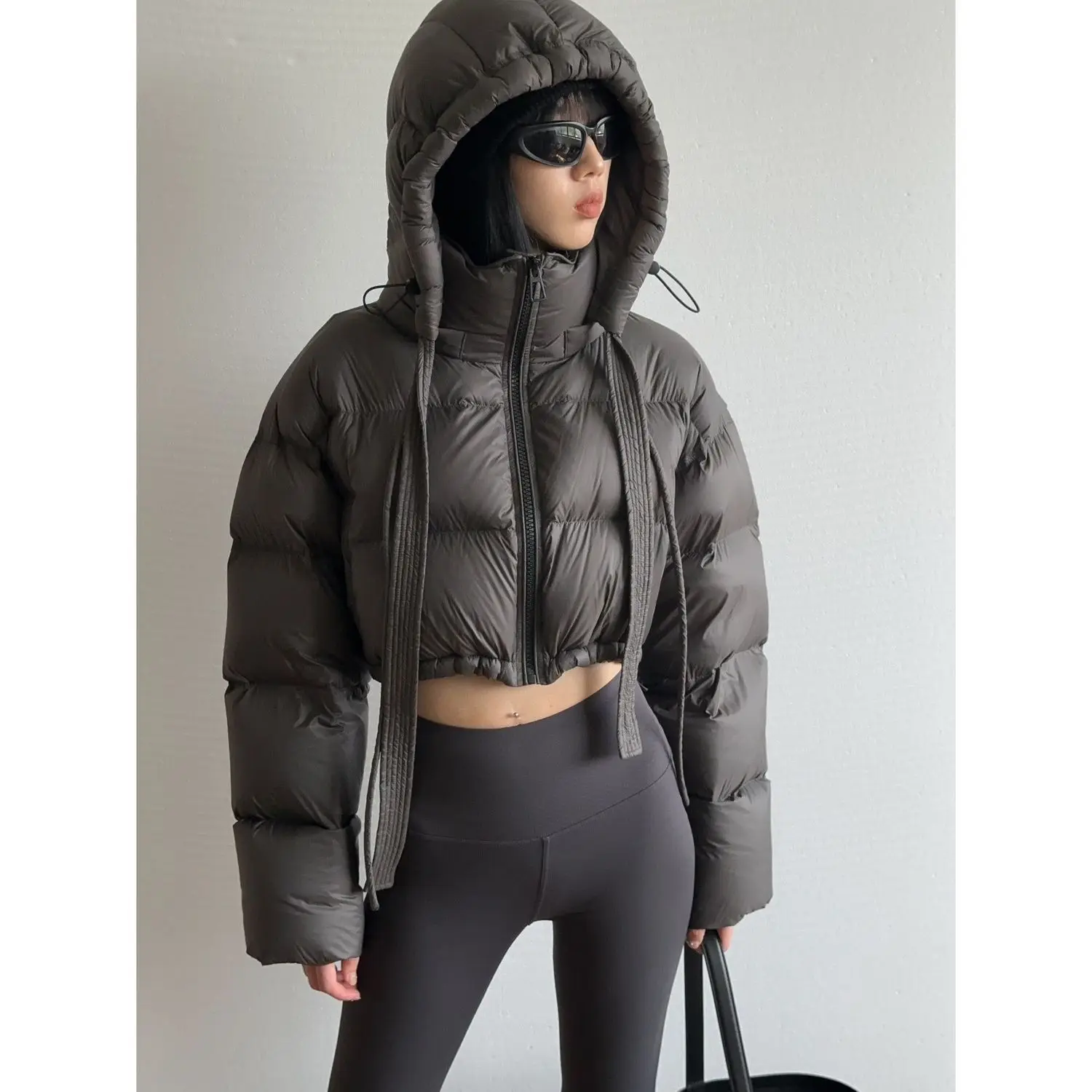 

Женский укороченный пуховик, легкий стеганый короткий топ, короткая куртка с капюшоном, куртки-пуховики на молнии, пальто, теплая зимняя одежда y2k