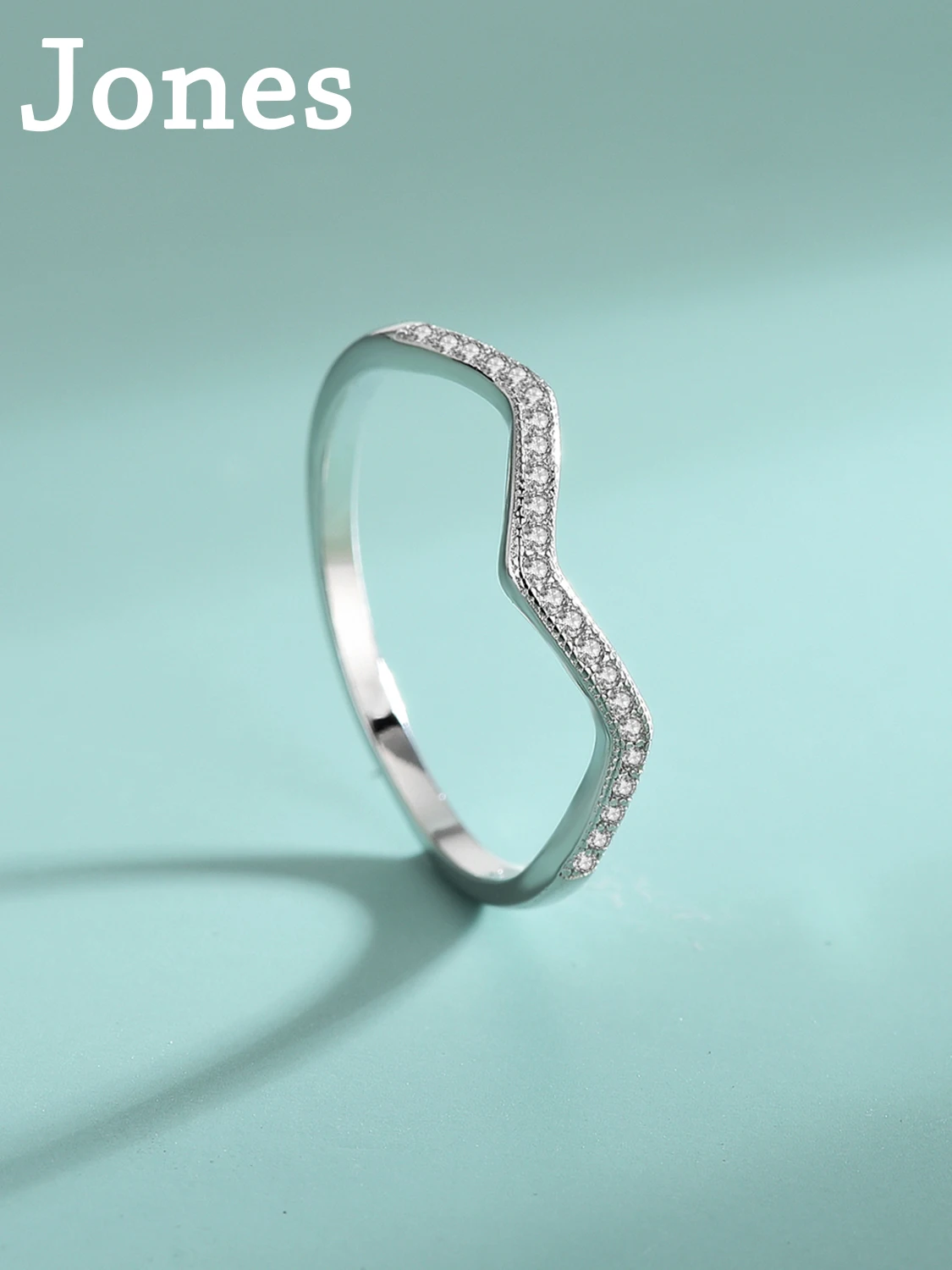 

S925 Sterling Silver Ring Female V-Shaped Single Row Diamond Ring Europe And The United States Simple Fashion Baeta