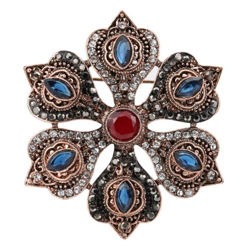 

Retro Baroque Palace Brooch European And American Fashion Hollowed Put Badge Male/Female Corsage Clothing Accessories