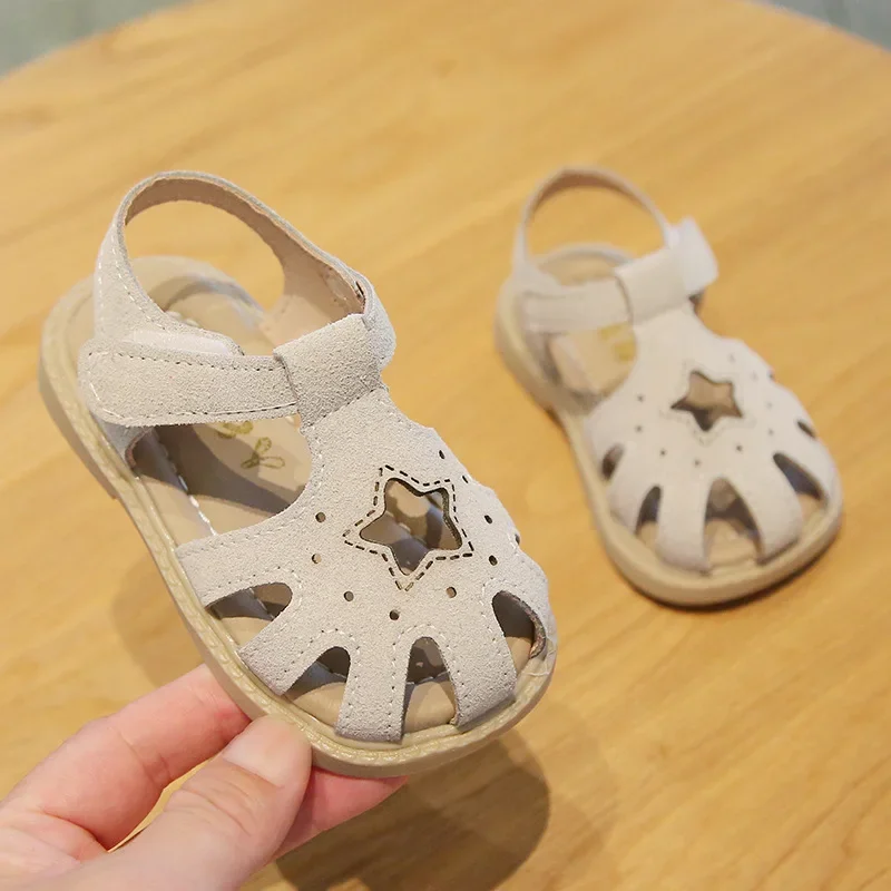 

New Little Girl Sandal Summer Children Princess Causal First Walker Sandals Fashion Soft Kids Cut-outs Beach Sandals Soft Bottom