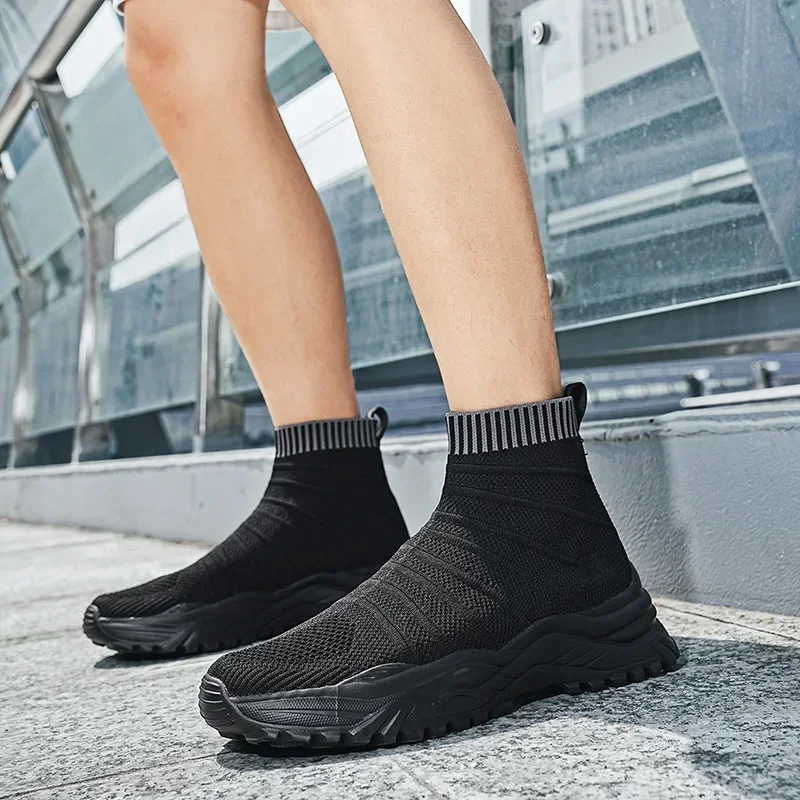 Black Running Shoes Men High Sock Trainers Women Slip on Couple Casual Shoes Lightweight Sneakers Men Basket Motorcycle