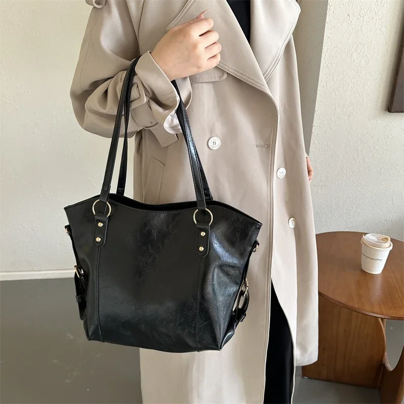 Free Shipping New Women's Bag Fashion Casual Style One Shoulder Crossbody Bag Large Capacity Trend Versatile Shopping Handbag