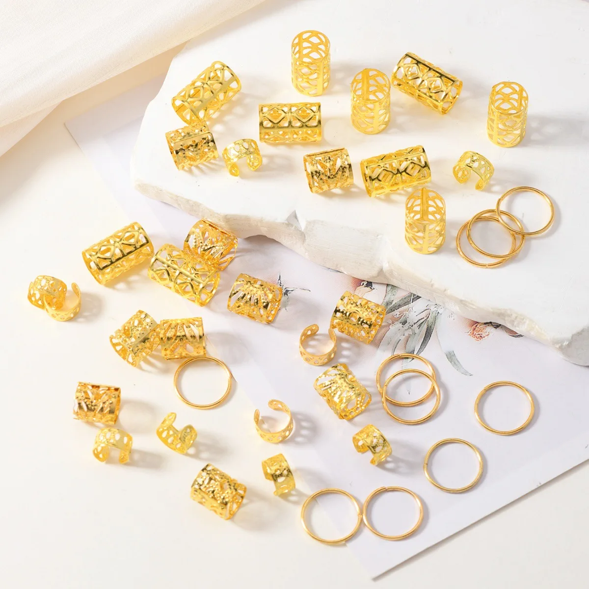 40개 골드 & 실버 속이 빈 헤어 링 세트 DIY 드레드락 비즈 헤어 브레이딩 액세서리 (가발, 브레이드 장)