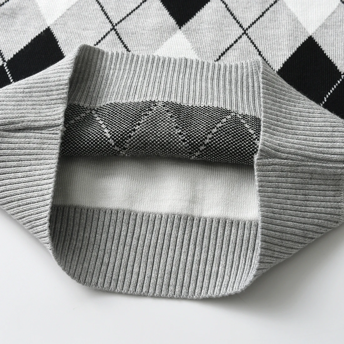 Autumn and winter boy warm sweater plaid lattice long -sleeved sweater college style baby boy knit