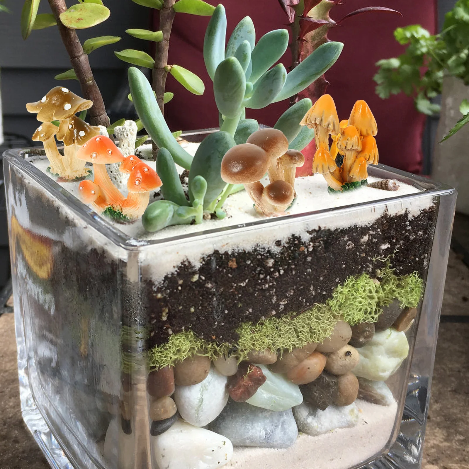 

4 Pcs Ornaments Micro Landscape Succulent Potted Plants with Furnishings Mushroom Decor Resin