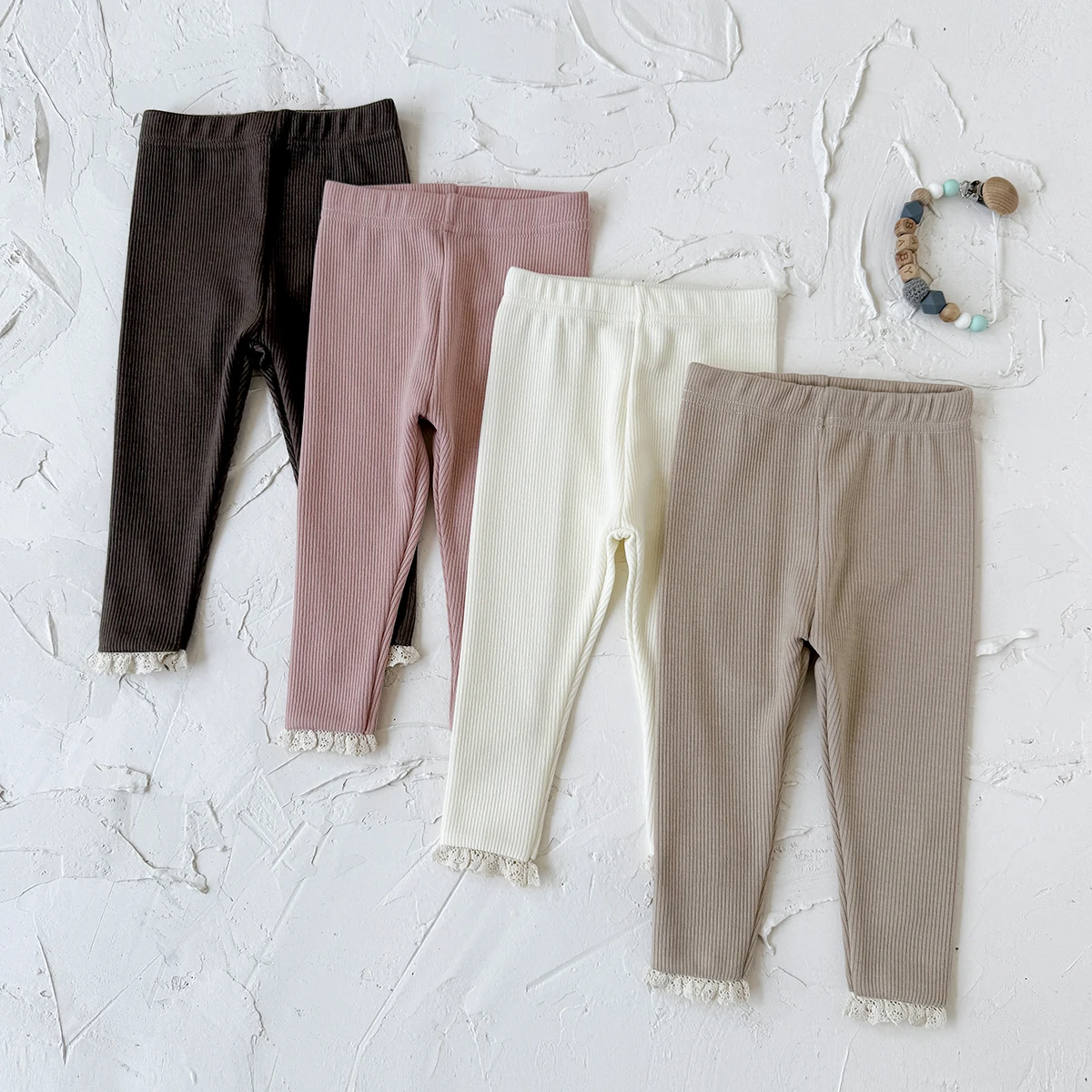 Description Picture 4 of itemKorea Children Sports Pants Kids Baby Boys Girls Trousers Toddler Pull-On Pant Loose Casual Sport Pants Oversize Jogger Pants