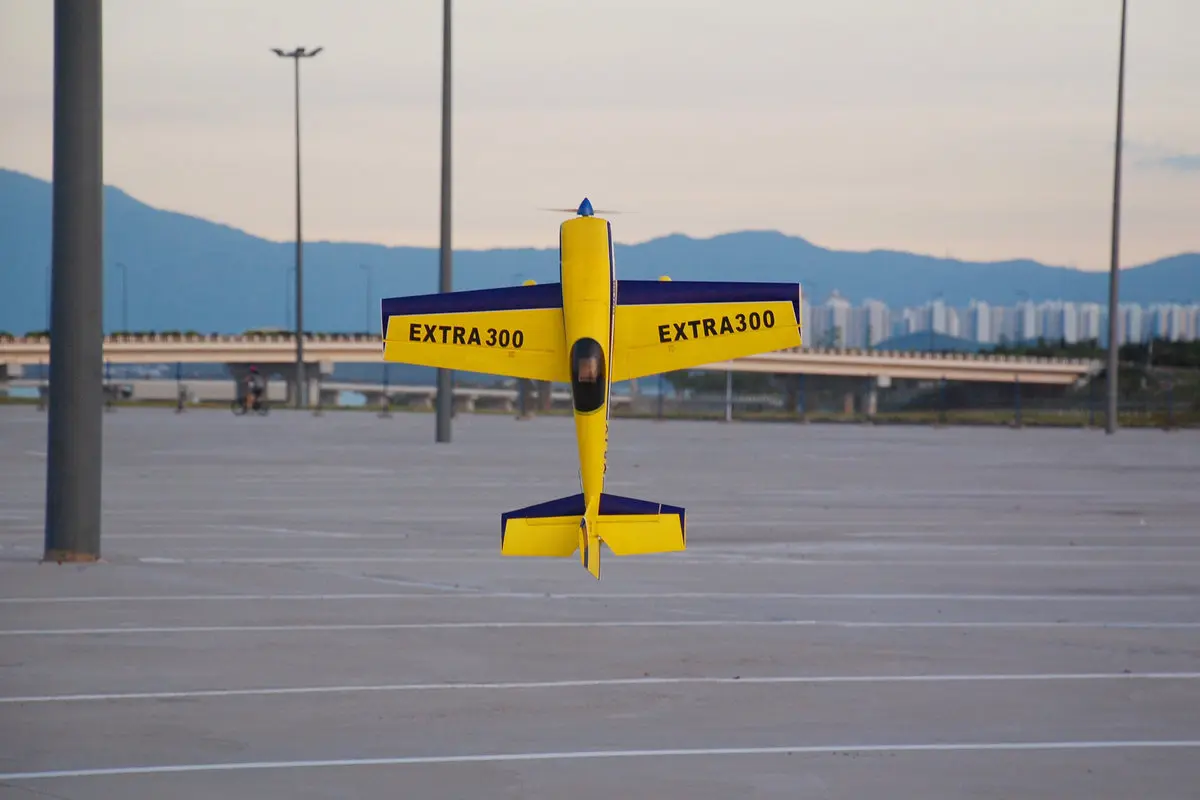 EXTRA300H RC 비행기 1200mm 날개폭 EPO 폼 3D RC 비행기 모델 키트/PNP Extra 300H V3 30E 항공기 선물 생일 소년 장난감