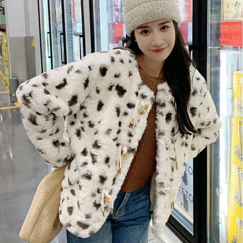 New Fashion Leopard Print Lamb Wool Women Faux Fur Coat Winter Female Thicken Short Plush Outwear Large Size Warm Outcoat 2024