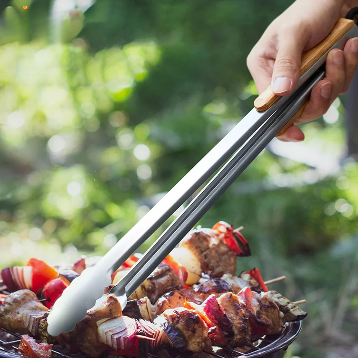 Leeseph Tongs in Use