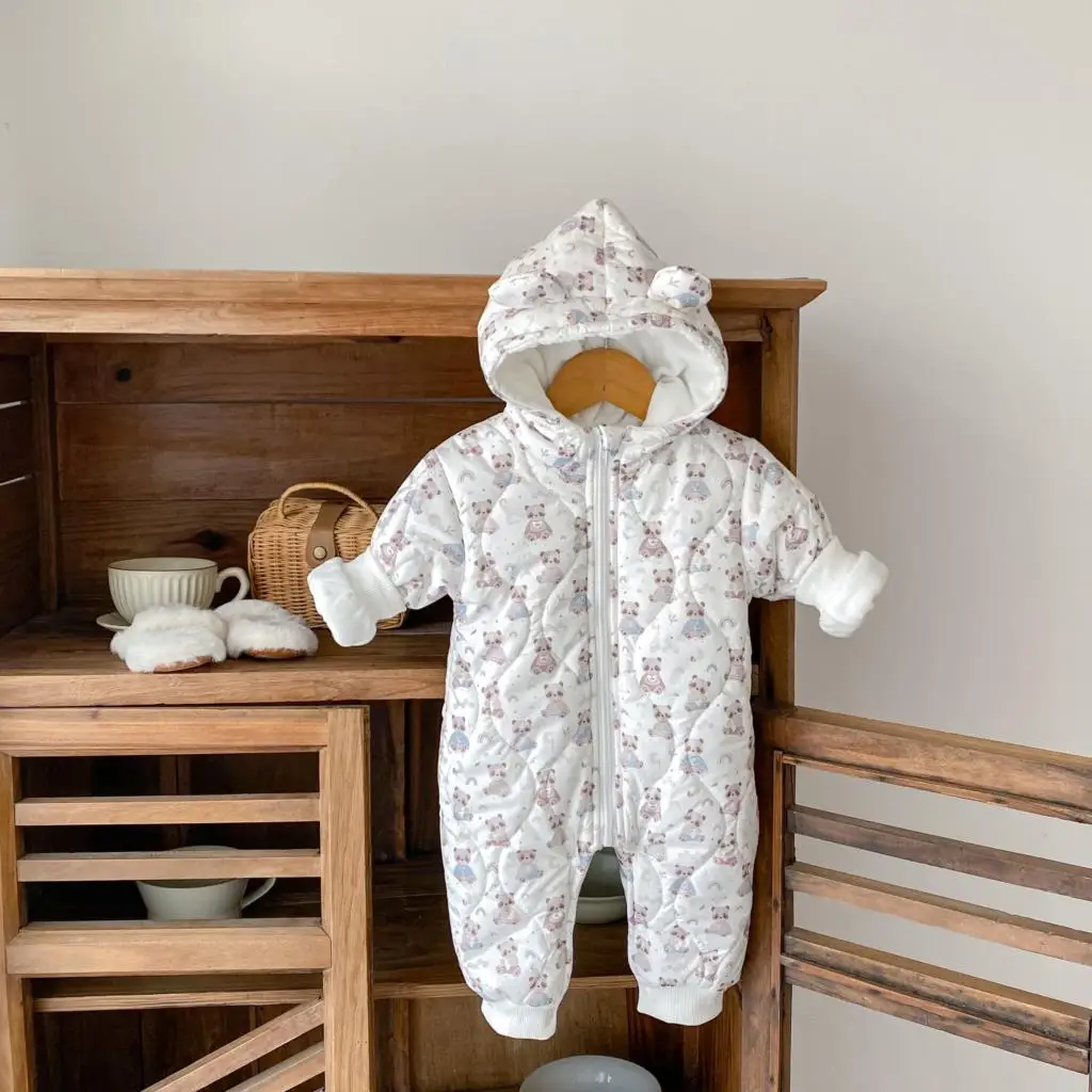 

2023 Ins Winter Thickened Toddler Girls Cotton Coat Baby Girl Bear Print Padded Hooded Romper Infant Girl Long Creeper Bodysuit