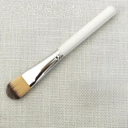 Wooden Handle Makeup Brush (WHITE)